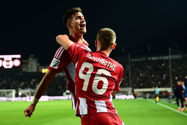 Ο Κωστούλας και ο Μουζακίτης