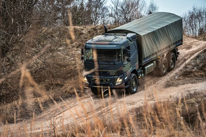 Η… στρατιωτική διάθεση της Volvo στη DEFEA 2025