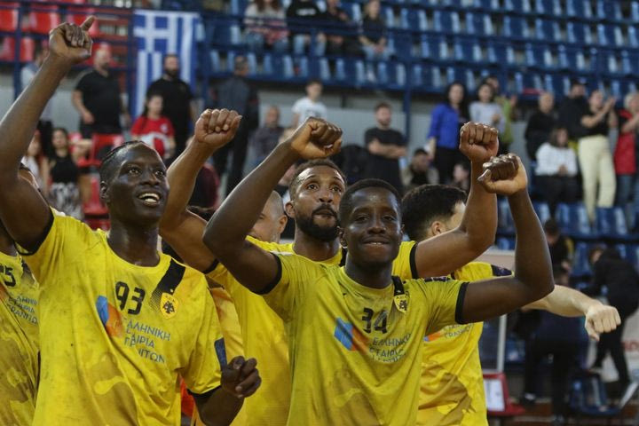 Δράμα – ΑΕΚ 28-30: Η Ένωση ολοκλήρωσε νικηφόρα και αήττητη την κανονική διάρκεια της Handball Premier