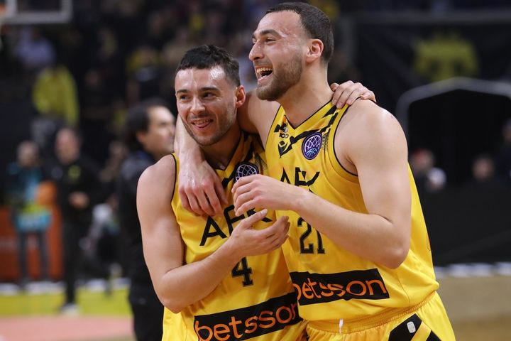 Το πάρτι της ΑΕΚ δεν έχει τέλος, αλλά ένα Final Four
