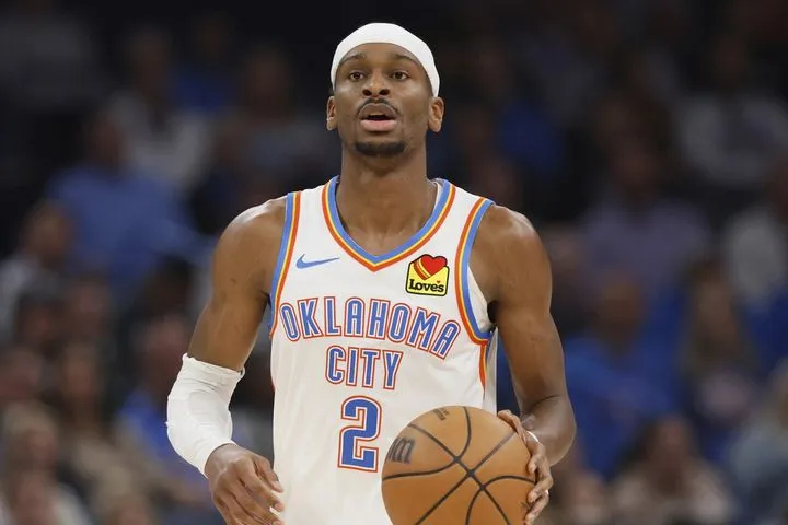 NBA: Οι Θάντερ πέρασαν σβηστά από το Ντάλας με Γκίλτζιους-Αλεξάντερ