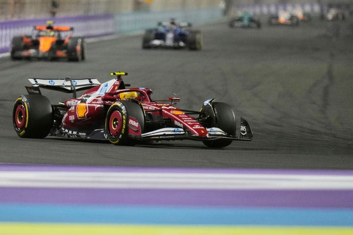 Πώς ο Χάμιλτον βοήθησε τον Λεκλέρ για το βάθρο της Τζέντα -Στέλλα: “Ο Λιούις ξέρει πώς να αγωνίζεται”