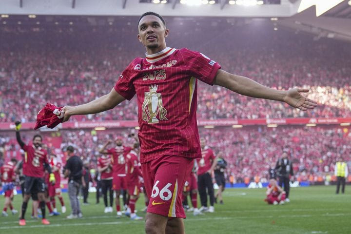 Λίβερπουλ, Το Άνφιλντ δε συγχωρεί: Βανδάλισαν την τοιχογραφία του Αλεξάντερ-Άρνολντ πριν την επιστροφή του