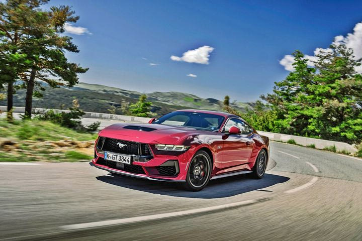 Οι παγκόσμιες επιτυχίες της διαχρονικής Ford Mustang την προσδιορίζουν ως το πιο πετυχημένο σπορ μοντέλο