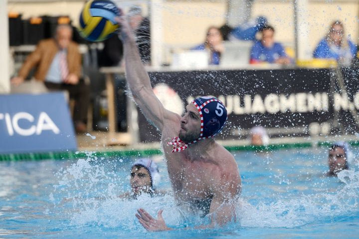 Βουλιαγμένη – Ολυμπιακός 8-11: Οι Πειραιώτες πήραν το ντέρμπι στον Λαιμό και άφησαν στην τρίτη θέση τον ΝΟΒ