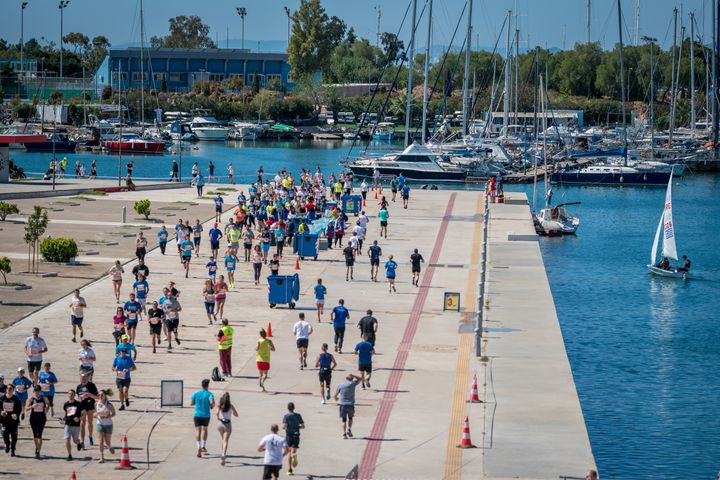 6.000 καρδιές χτυπούν στο ρυθμό του 16ου Ποσειδώνιου Ημιμαραθωνίου