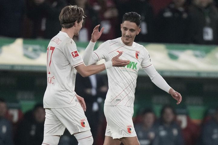 Άουγκσμπουργκ – Άιντραχτ 0-0: Λευκή ισοπαλία για την ομάδα του Γιαννούλη, πέταξαν την ευκαιρία να εδραιωθούν στην τετράδα οι αετοί