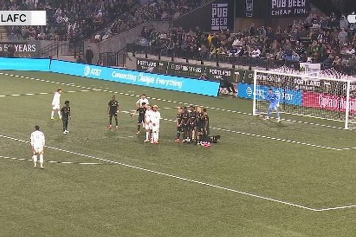 Ο Ζιρού πέτυχε το πρώτο του γκολ στο MLS με μαγική εκτέλεση φάουλ