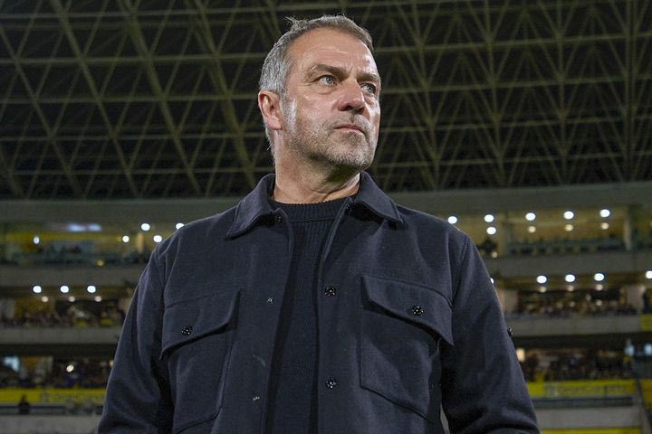 Φλικ για τις ελπίδες της Μπαρτσελόνα για τρεμπλ: “Επιτρέπεται να ονειρευόμαστε, οι οπαδοί μπορούν να είναι περήφανοι”