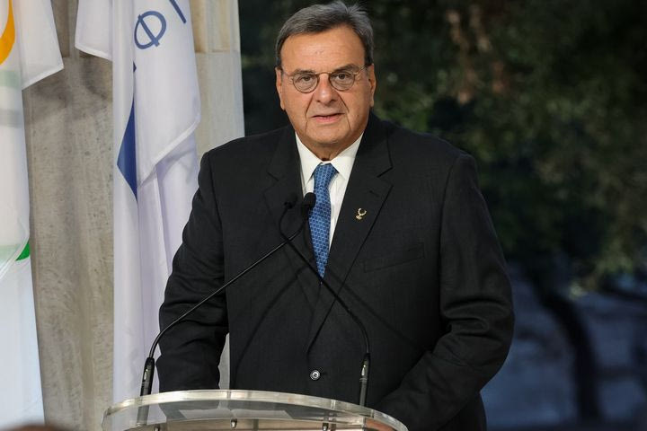 H ΕΟΕ μοιράζει ως 750.000 ευρώ ετησίως στις Ομοσπονδίες, για πρόσληψη προπονητών