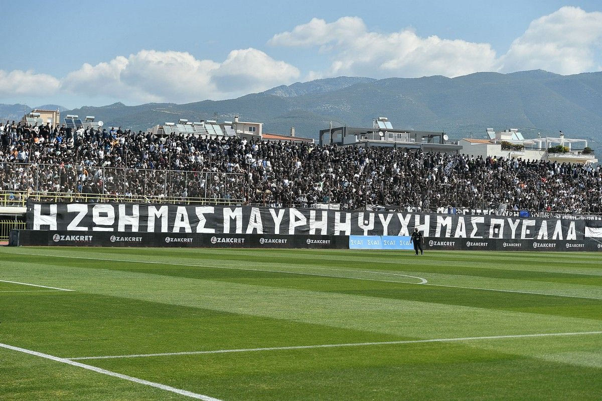 Φανταστική ατμόσφαιρα στο κατάμεστο Γήπεδο Παραλίας πριν από το Καλαμάτα – Κηφισιά