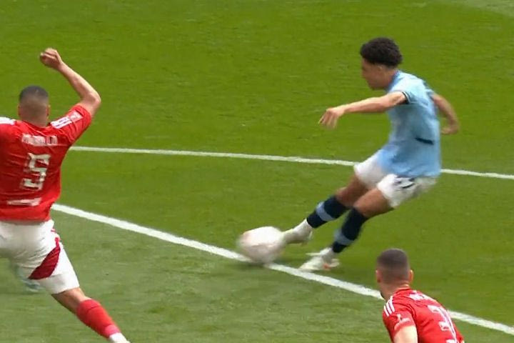 Το 1-0 της Μάντσεστερ Σίτι στον ημιτελικό του FA Cup με συρτό σουτ του Λιούις