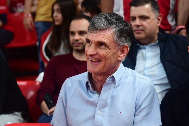 Ολυμπιακός: “Τρέλα” με Μεντιλίμπαρ στο ΣΕΦ, έγινε θέμα στη MARCA η αντίδραση του κόσμου όταν εμφανίστηκε στο cube