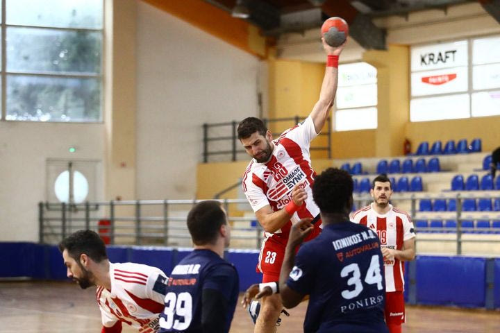 Ιωνικός – Ολυμπιακός 29-37: Οι ερυθρόλευκοι πέρασαν από το Καματέρο και συνεχίζουν την καταδίωξη της ΑΕΚ