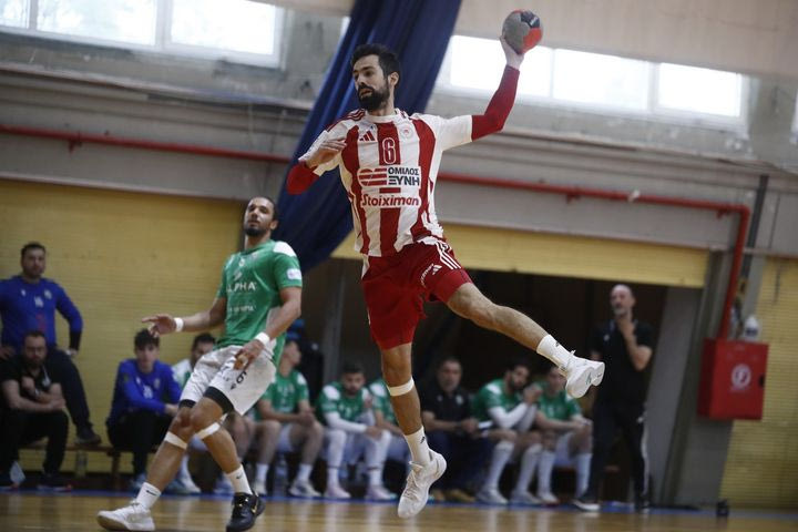 Ολυμπιακός – Διομήδης Άργους 33-18: Οι ερυθρόλευκοι επικράτησαν των Λύκων και έκαναν το 1-0 στη σειρά των ημιτελικών