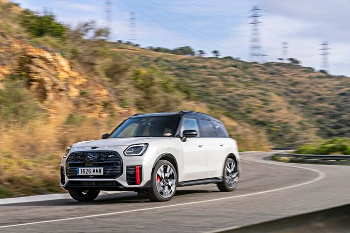 Mini John Cooper Works Countryman ALL4: Το σπορ SUV που αποδεικνύει πως το μέγεθος δεν “σκοτώνει” το fun