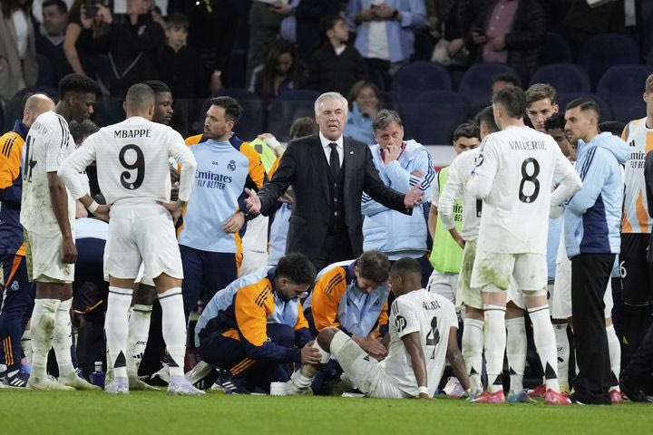 Η UEFA δεν καταργεί την παράταση στις διοργανώσεις της