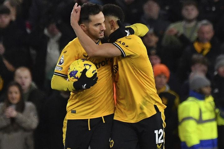 Μάντσεστερ Γιουνάιτεντ – Γουλβς 0-1: Ανώμαλη προσγείωση για τους κόκκινους διαβόλους, οι λύκοι τους έπιασαν στη βαθμολογία