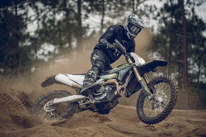 Πρεμιέρα για τις νέες enduro της Triumph, TF 250-E και TF 450-E