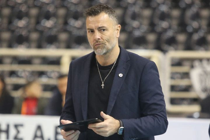 Ο Τερζής προπονητής του Φοίνικα Σύρου και τη νέα σεζόν