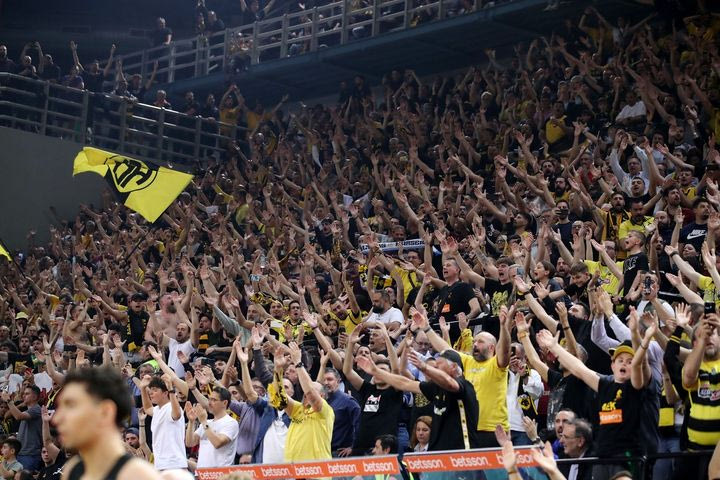 Η ΑΕΚ Betsson όρισε γενική είσοδο 10 ευρώ για το Game 3 με τον ΠΑΟΚ στα προημιτελικά της Stoiximan GBL