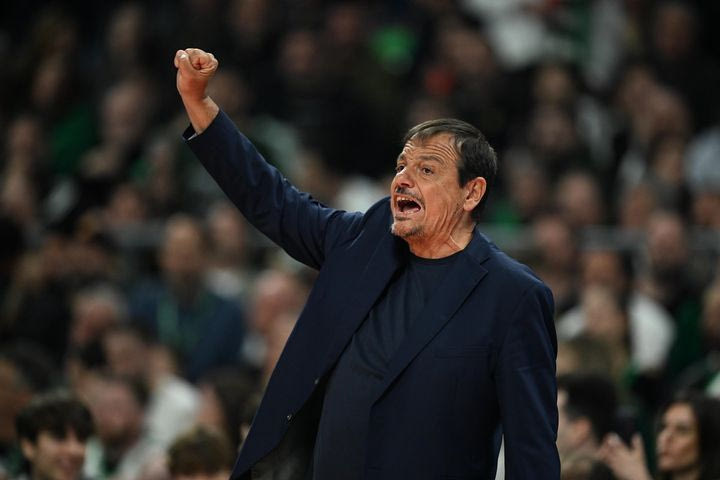 Αταμάν: “Ούτε εγώ θα ήθελα τον Ολυμπιακό στα playoffs, συγχαρητήρια στον μεγάλο μας αντίπαλο και στον Μπαρτζώκα για την κορυφή”