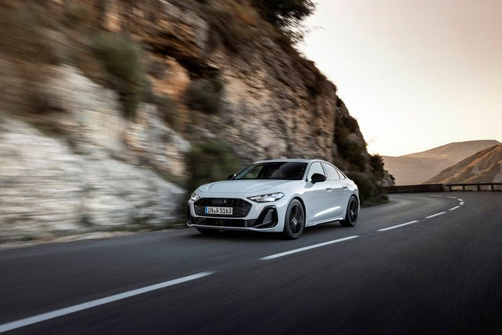 Αυτό είναι το Audi A5 PHEV- Το δυναμικότερο premium υβριδικό της αγοράς με έως και 367 ίππους