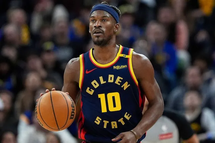 NBA, Γουόριορς – Ρόκετς 109-106: Το Γκόλντεν Στέιτ έκανε το 3-1 με κορυφαίο τον Μπάτλερ