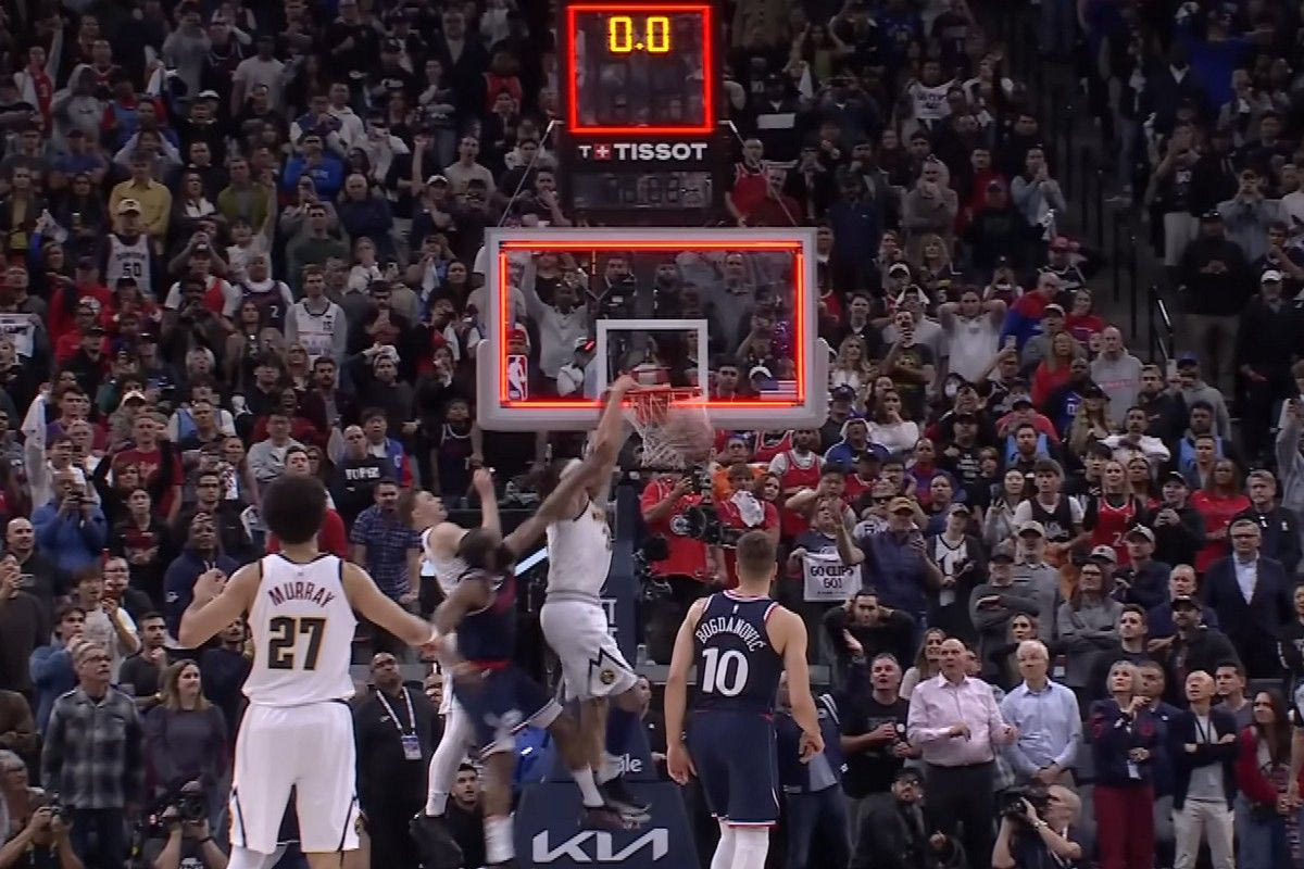 Το τρελό buzzer-beater κάρφωμα του Γκόρντον για τη νίκη των Νάγκετς στην έδρα των Κλίπερς