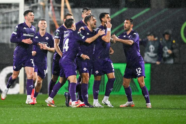 Φαβορί που δεν… χαλάει και αουτσάιντερ που τα… σπάει