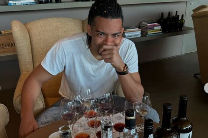 Καραλής: Γιορτάζει το ασημένιο μετάλλιο με εκλεκτά κρασιά στην Πορτογαλία