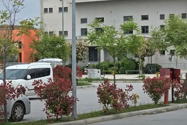 Λήξη συναγερμού στη Λάρισα για την απειλή βόμβας σε κολυμβητήριο