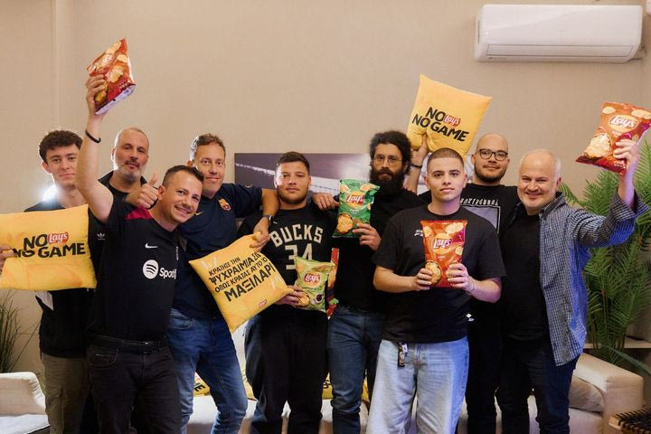 Απολαύσαμε κάθε στιγμή της πρόκρισης της Μπαρτσελόνα στα ημιτελικά του Champions League παρέα με τα Lay’s και τους αναγνώστες μας