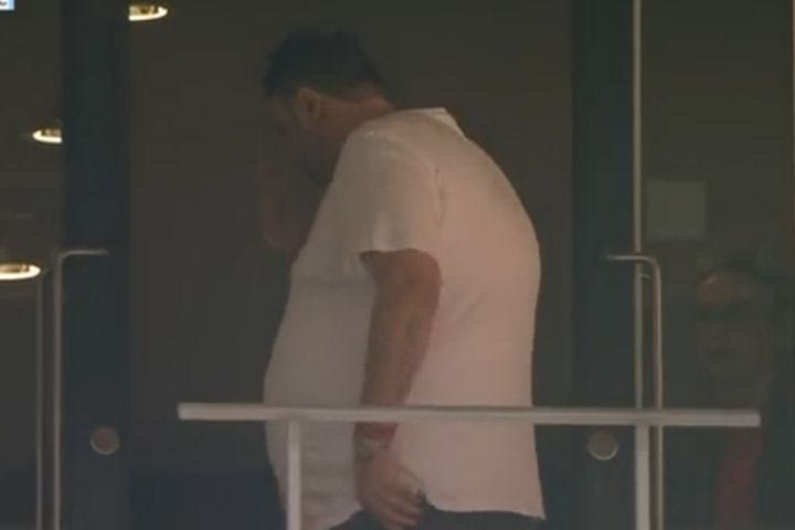 Ο Μαρινάκης έκανε τον σταυρό του κατά τη διάρκεια του ημιτελικού Νότιγχαμ – Σίτι