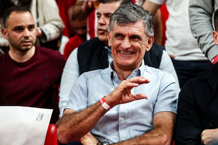 Μεντιλίμπαρ: “Περνάω όμορφα στο ΣΕΦ, όταν με αποθεώνουν αισθάνομαι άβολα”