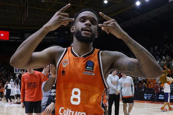 Αρμάνι Μιλάνο – Βαλένθια 100-103: Η ομάδα του Μεσίνα επέστρεψε από το -22, αλλά ο Μοντέρο είπε την τελευταία λέξη με τρίποντο στα 43″