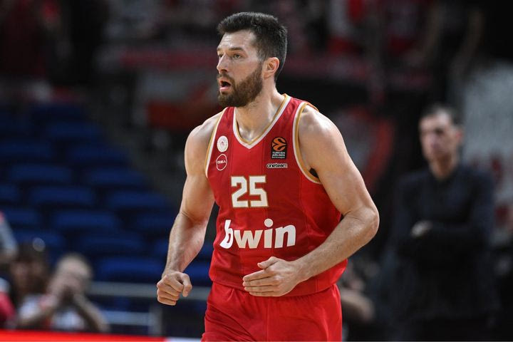 Άλμπα – Ολυμπιακός 92-100: Το ρεκόρ καριέρας του Πίτερς κράτησε τους Πειραιώτες στο Βερολίνο