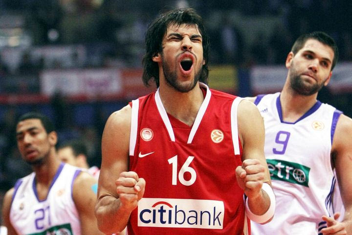 Ο Γιώργος Πρίντεζης στο Ολυμπιακός - Ρεάλ το 2009