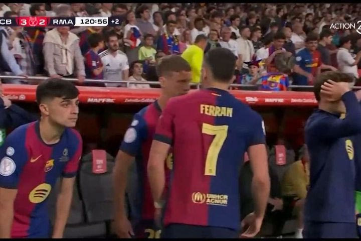 Η live αποθέωση του ΛΕΞ για τον Θέμη Καίσαρη και τον “Ζοσιμάρ”