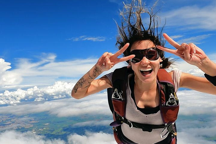 Skydiving: Εσύ ήξερες τι συμβαίνει στο σώμα σου όταν πηδάς από τα 14.000 πόδια;