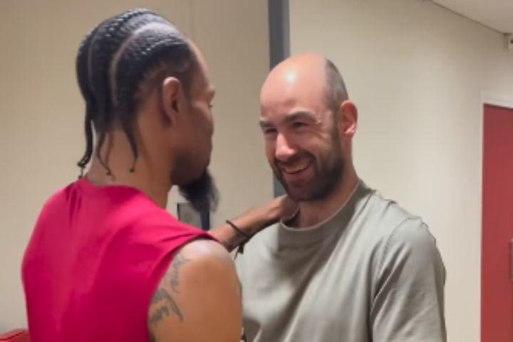 Η αγκαλιά Σπανούλη – Πάντερ πριν από το Game 1 της Μονακό με την Μπαρτσελόνα