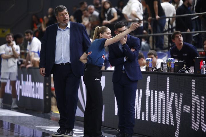 Πανιώνιος για το ματς με τον Ολυμπιακό: “Δεν υψώνουμε το δάχτυλο σε κανέναν, αλλά ούτε και δεχόμαστε υποδείξεις από εκείνους που παραβλέπουν τα δικά τους σκοτεινά σημεία”