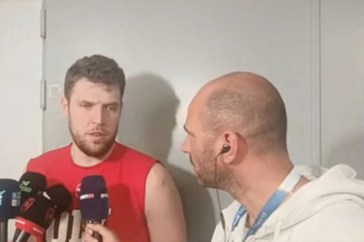 Βεζένκοβ: “Έχουμε κερδίσει μέσα στη σεζόν χωρίς παίκτες, πρέπει να το κάνουμε και τώρα. Δεν έχουμε δικαιολογίες για αυτό”