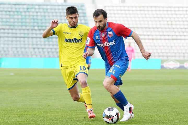 Ο Μπουζούκης με τον Φεράρι στο Βόλος - Παναιτωλικός