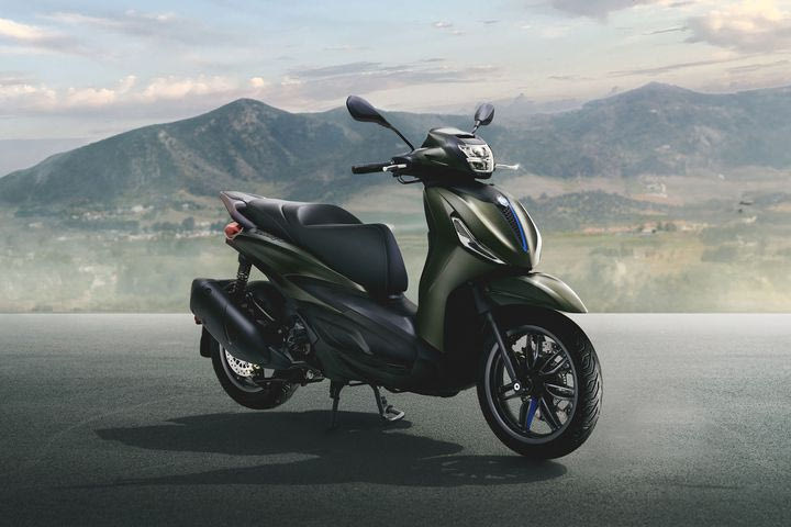 Στην Ελλάδα η γκάμα του 2025 των Piaggio Liberty, Medley και Beverly 310