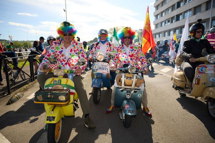 Η γιορτή των Vespa World Days 2025 ολοκληρώθηκε στη Χιχόν της Ισπανίας