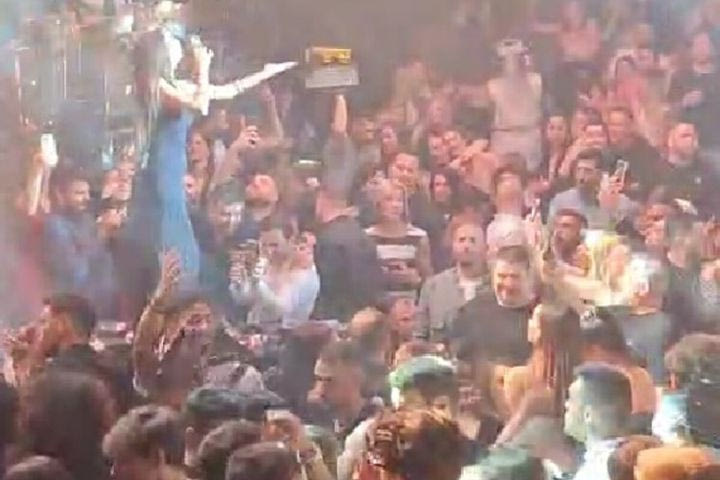 Ολυμπιακός: Το VIDEO του SPORT24 από τα λουλούδια που δέχθηκε ο Κωστούλας
