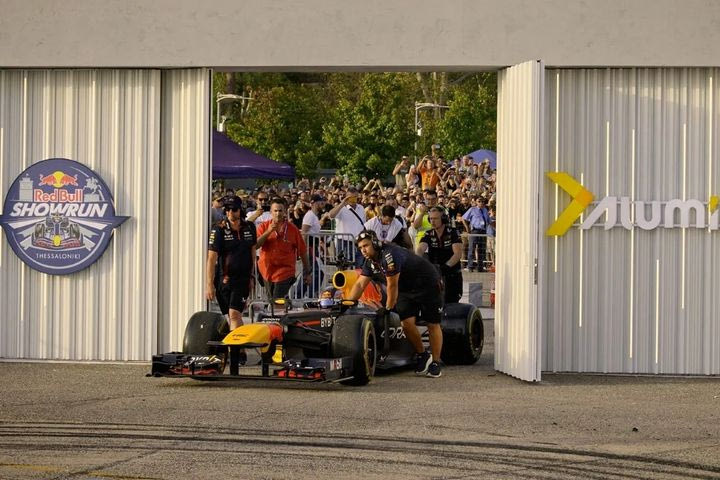 Στο Ζάππειο θα δεις από κοντά το μονοθέσιο της F1 στο Experience Village του Red Bull Showrun by ALUMIL