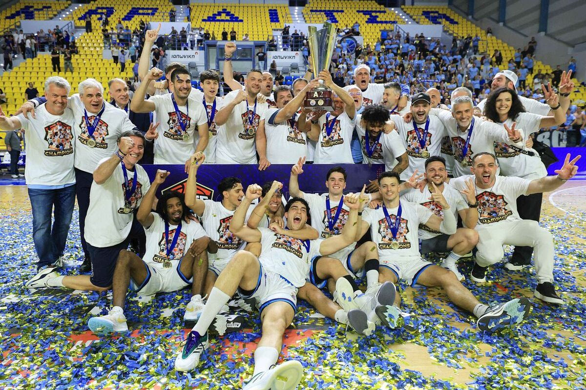 Οι παίκτες του Α.Ο. Μυκόνου