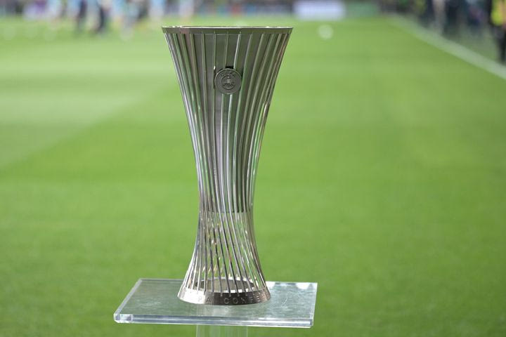 To τρόπαιο του Conference League